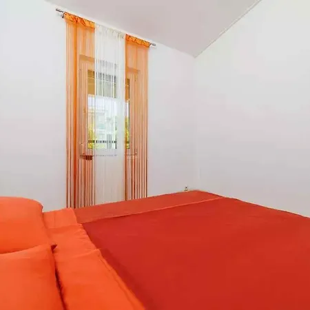 In Crikvenica 54337 *