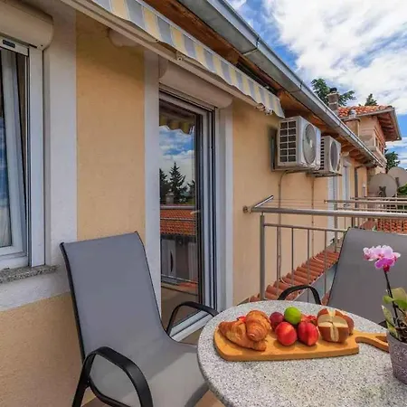 Lägenhet In Crikvenica 54337 Sopaljska