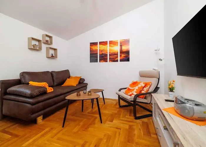 In 54337 Apartment *
